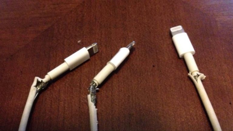 iPhone cable sucks